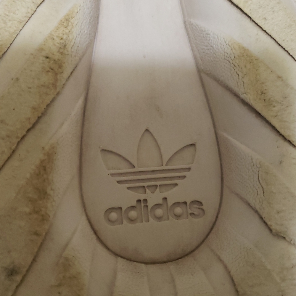 ADIDAS - Picture 10 of 16